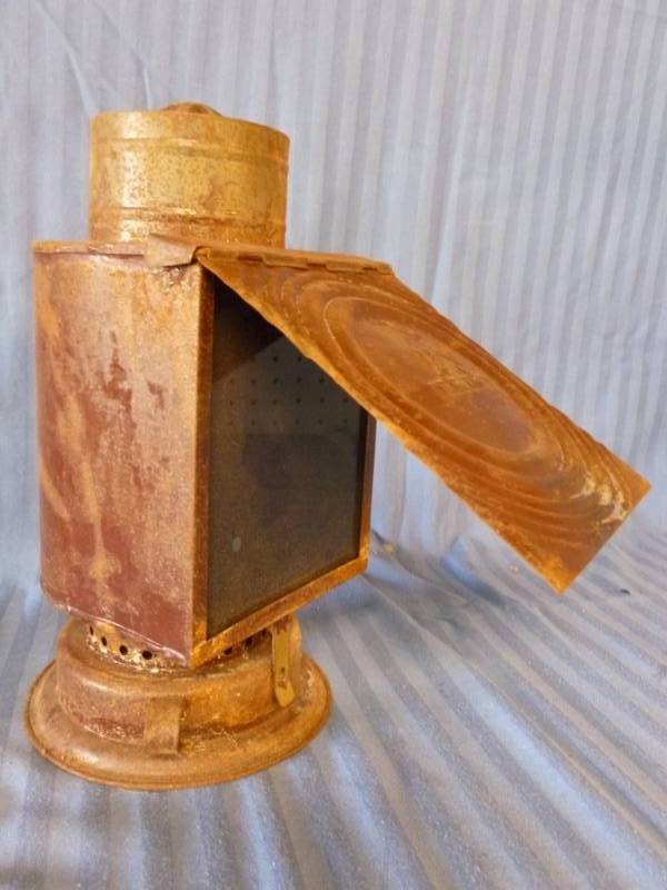 lot 128 image: Vintage Item