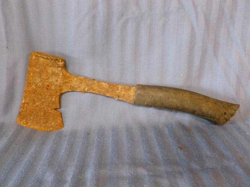 lot 135 image: Camp Ax