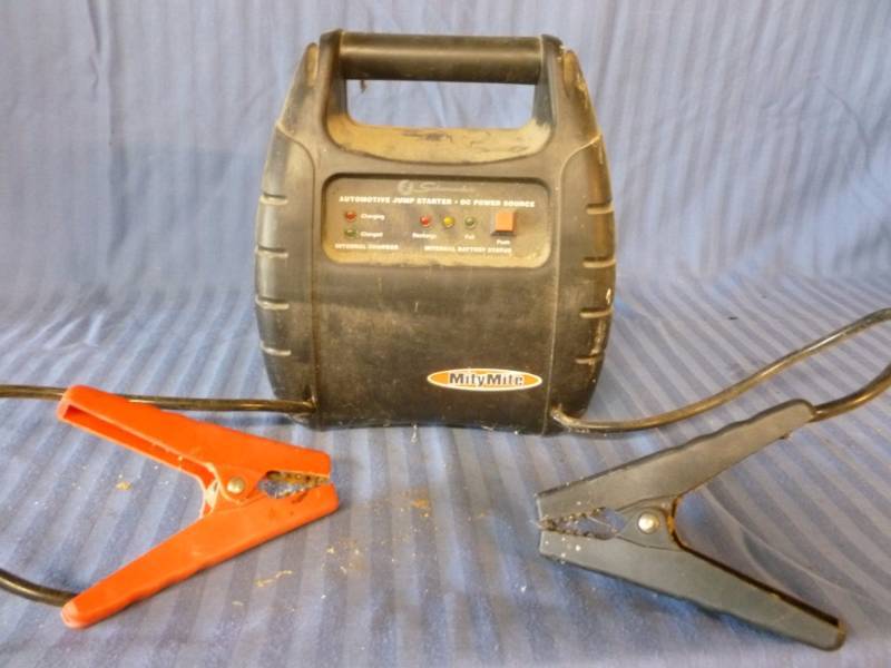 lot 147 image: Jump Starter