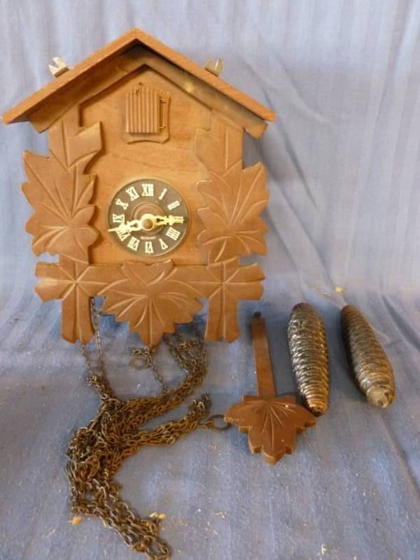 lot 159 image: Vintage Coo-Coo Clock