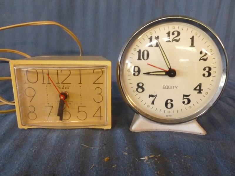 lot 162 image: Alarm Clocks