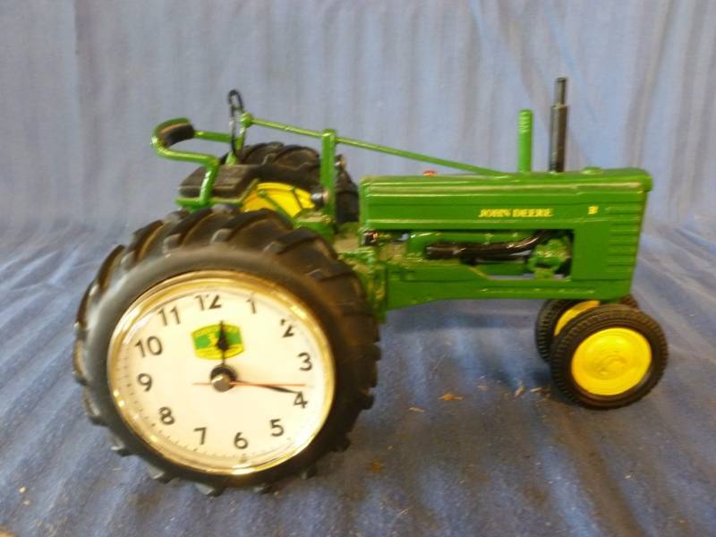 lot 175 image: Tractor Clock