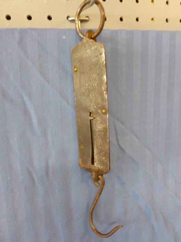lot 182 image: Antique Scale