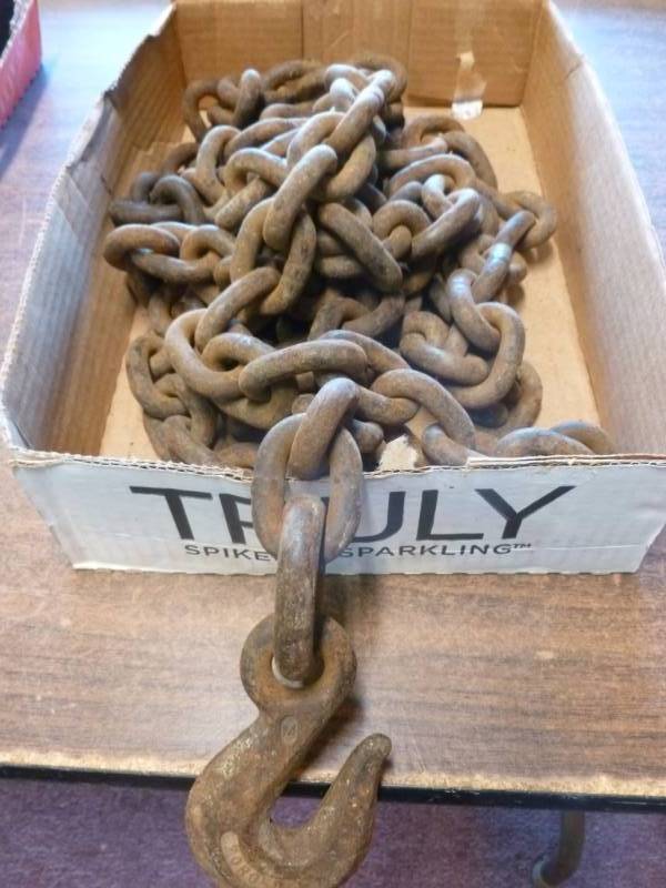 lot 229 image: Log Chain