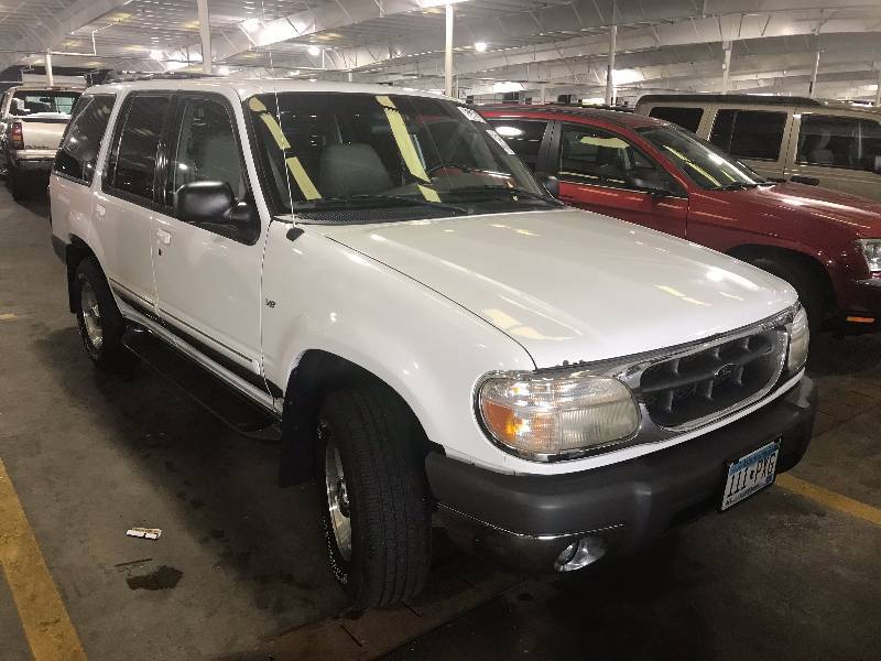 2000 Ford Explorer XLT AWD V8