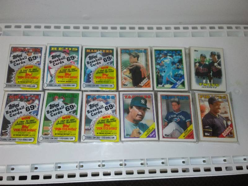 lot 2 image: 1988 Topps MLB Baseball (12) Factory Cello, 6 Team Sets,