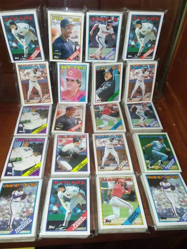 lot 26 image: 1988 Topps Baseball MLB Cards 20 Repacks, about 520