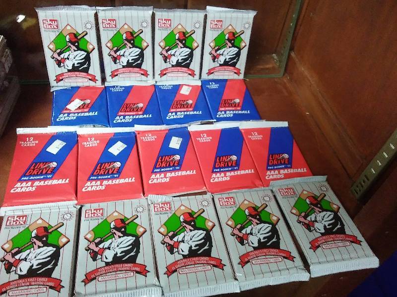 lot 30 image: Pre-Rookie cards Sky Box, AAA, Line Drive, AA, AAA Skybox 15 cards 9 packs
