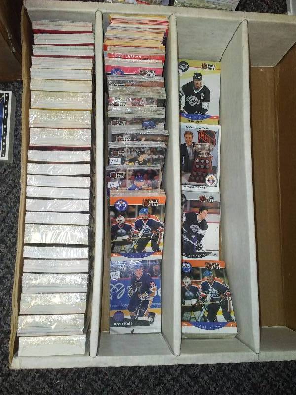 lot 34 image: NHL Hockey Pro Set- 1500 cards,