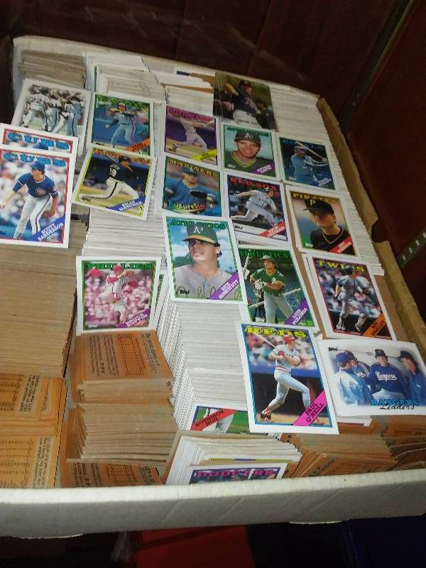lot 61 image: 88 Topps Baseball Cards (approx. 5000