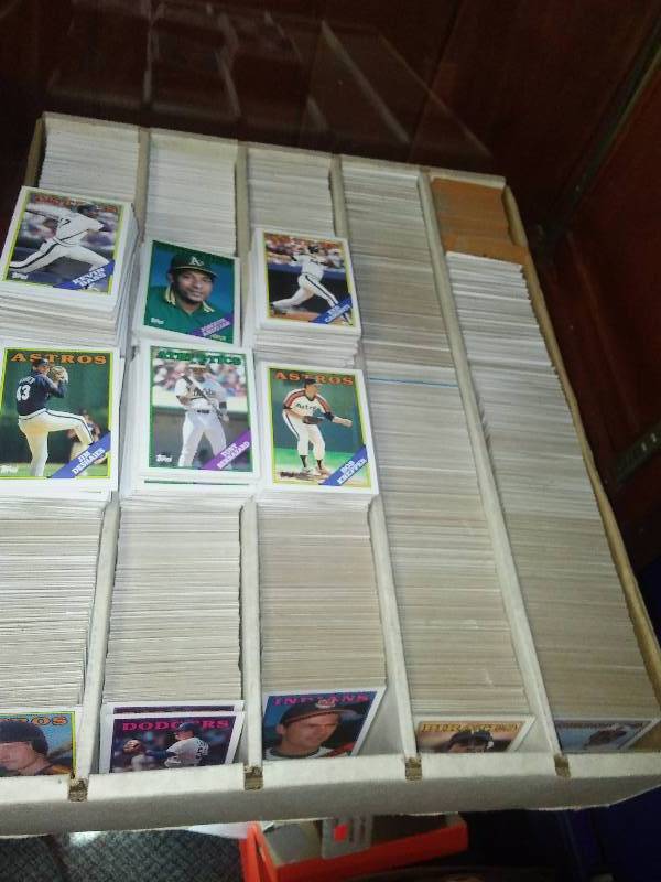 lot 74 image: 1988 Topps Baseball, MLB, Over 5,000 cards