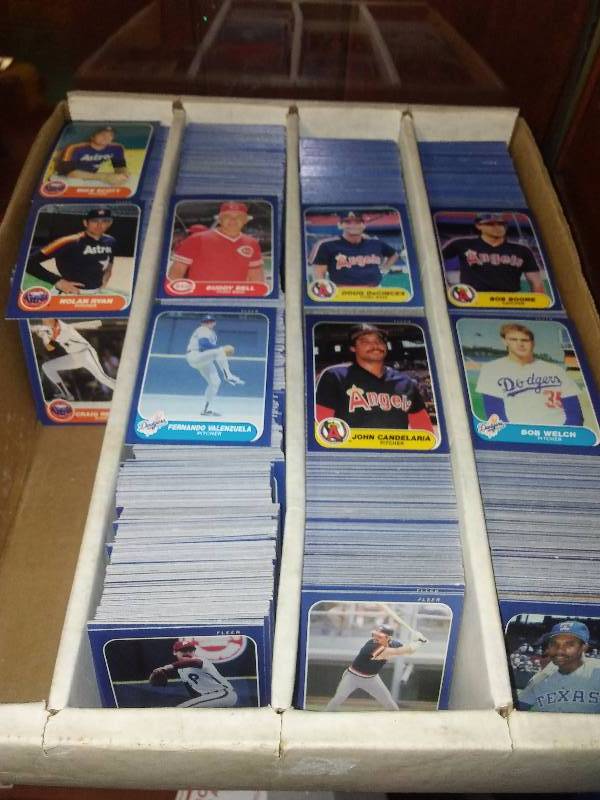 lot 79 image: 1986 Fleer Baseball Cards (approx. 2,100 cards)