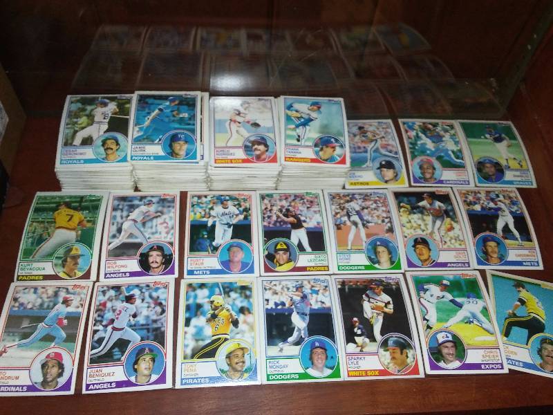 lot 85 image: 1983 Topps Baseball Cards (approx. 280 cards) excellent to fair condition