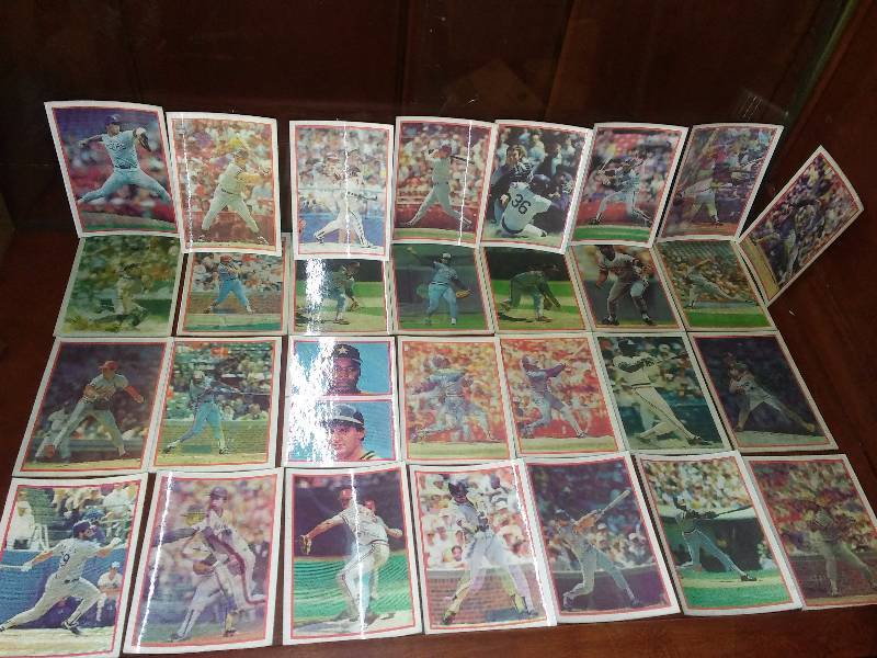 lot 84 image: 1986 SportFlics Baseball Cards Hologram (30 Cards)