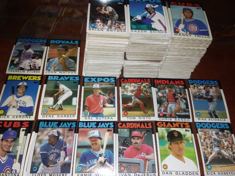 lot 98 image: 1986 Topps Baseball Cards (approx. 660 cards)