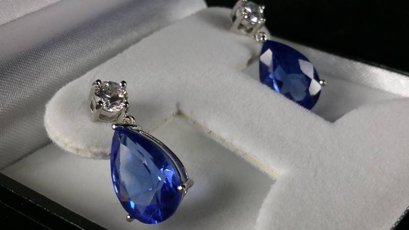 6.12 CT Pear Cut Tanzanite Earrings