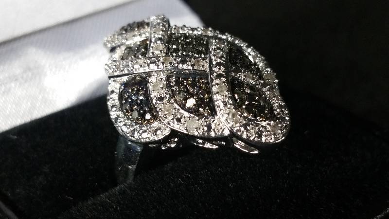 1 CT Genuine Black & White Diamond Estate Ring