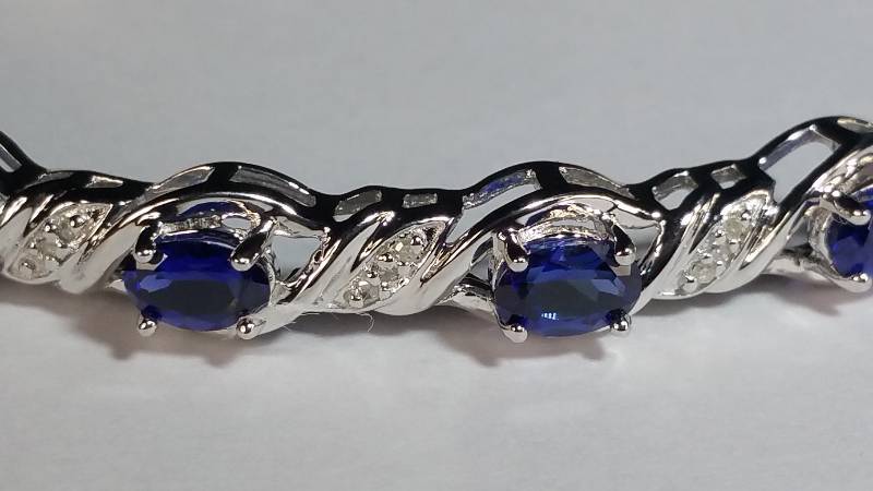 5.12 CT Ssapphire Bangle Bracelet