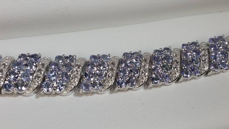 16.33 CT Genuine Tanzanite Bracelet