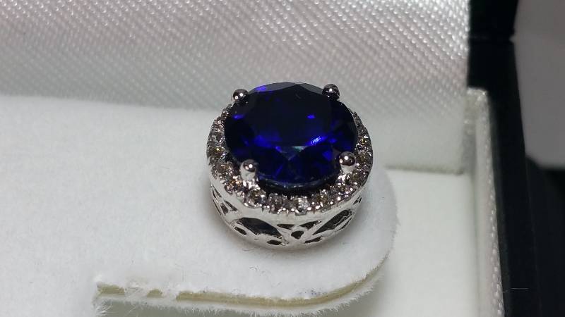 3.20 CT Sapphire Earrings