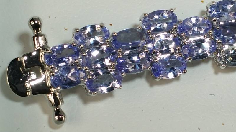20.00 CT Genuine Tanzanite Estate Bracelet