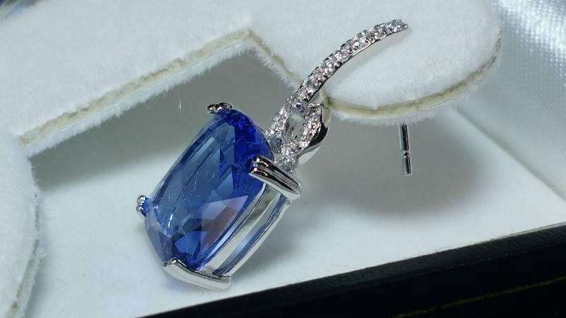 5.35 CT Tanzanite Dinner Earrings