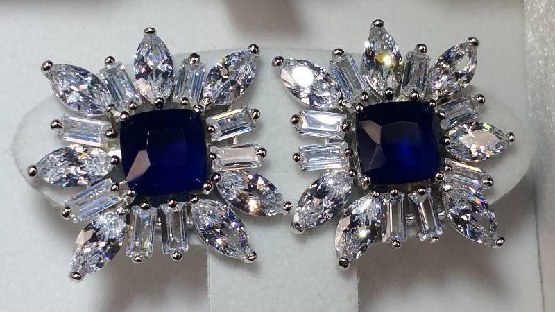 8 CT Sapphire Estate Earrings