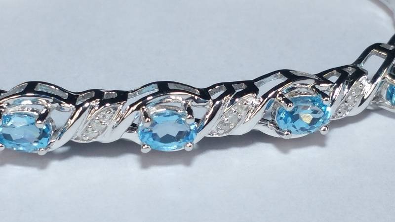 5.12 CT Blue Topaz Bangle Bracelet