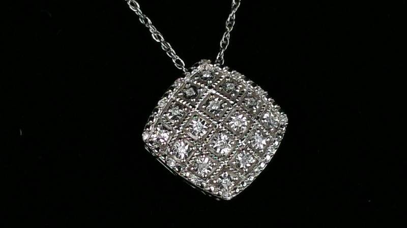 1.35 CT Diamond Estate Necklace