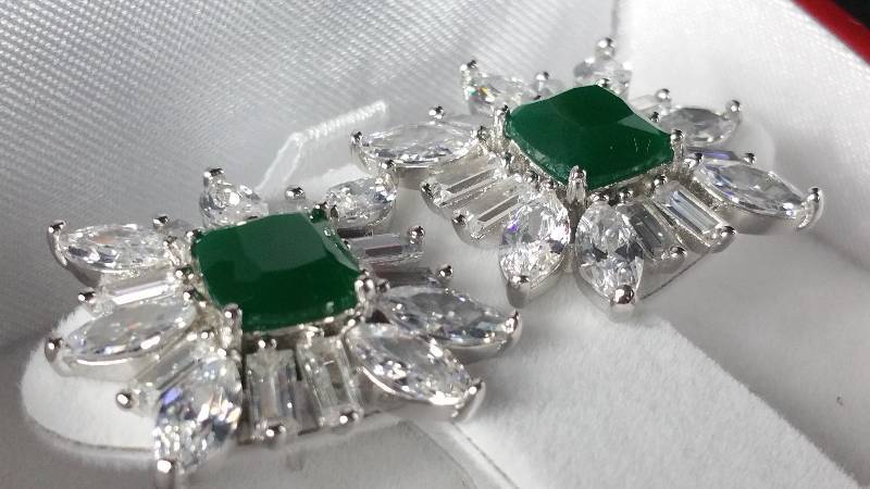 8 CT Emerald Estate Earrings
