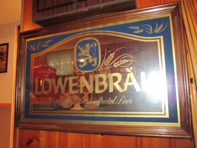 lot 36 image: Large Vintage LOWENBRAU Beer Mirror