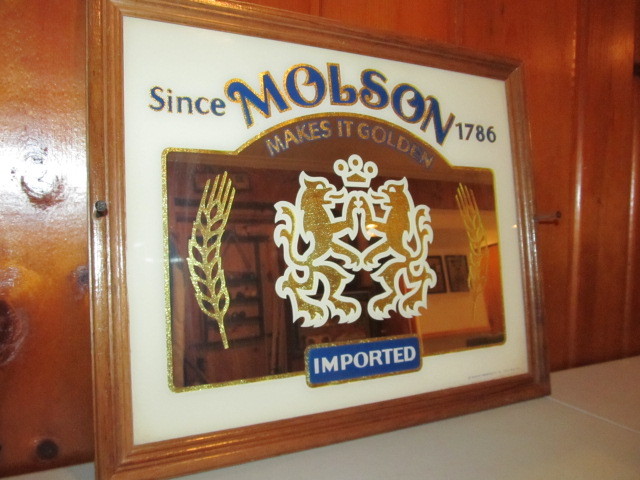 lot 44 image: Vintage MOLSON Golden Beer Mirror