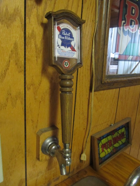 lot 47 image: Vintage PBR Beer Tap Handle