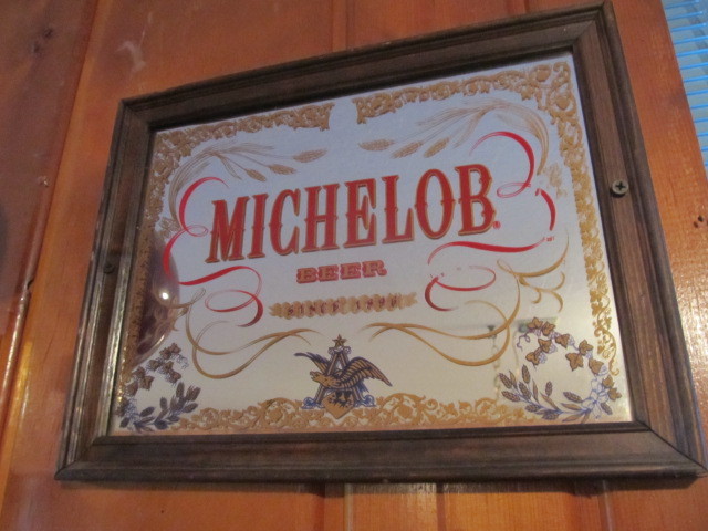 lot 76 image: Vintage MICHELOB Beer Advertising Mirror
