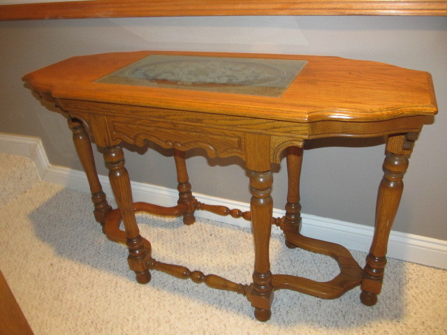lot 118 image: Etched Glass Wood SofaEntry Table