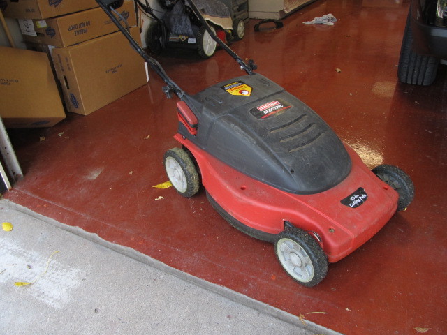 lot 119 image: Working CRAFTSMAN Electric Mulching Lawnmower