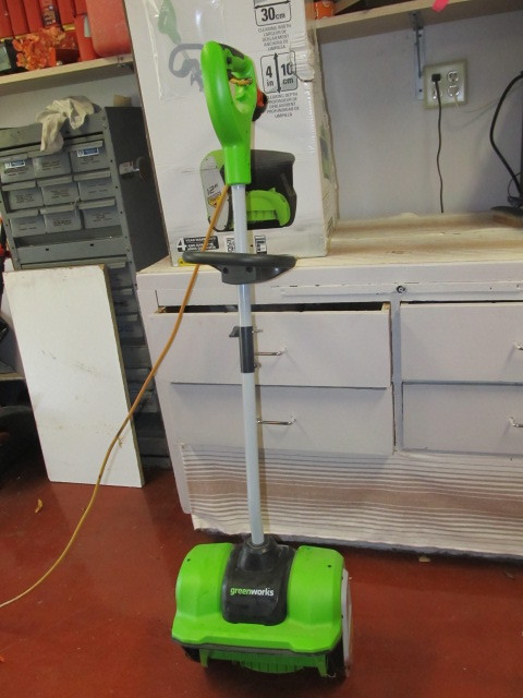 lot 125 image: Greenworks Electric Snow Shovel