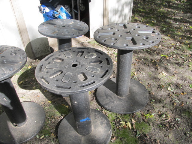 lot 148 image: Large Plastic Spools