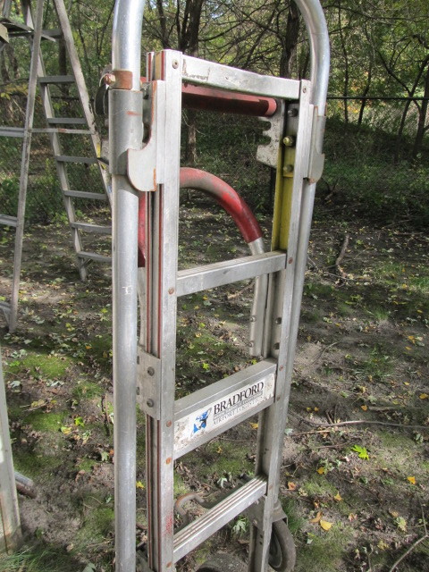 lot 149 image: Heavy Duty Bradford Airline Logistics Hand Truck
