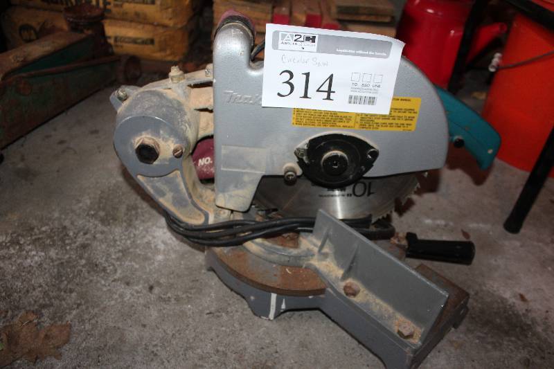 lot 314 image: Makita 255mm Miter Saw