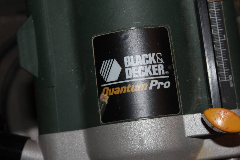 Black & Decker Quantum Pro router & asst. router bits in case. All for one  money. - Rocky Mountain Estate Brokers Inc.