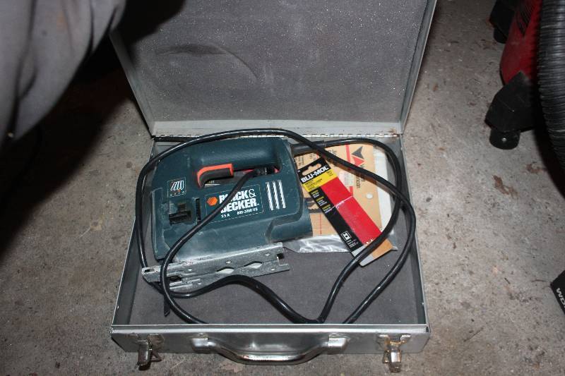 lot 322 image: Black & Decker Jig Saw w Case
