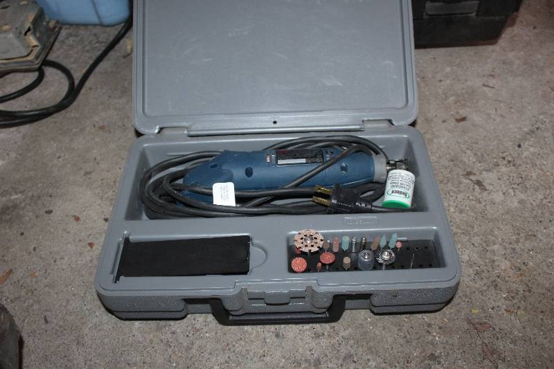 lot 323 image: Ryobi Multi-Tool w Accessories, Case