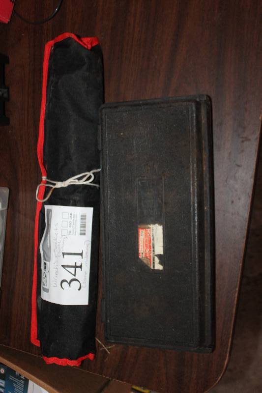 lot 341 image: Cummins Tools 22-Piece Combination Wrench Set SAEMetric, Sockets