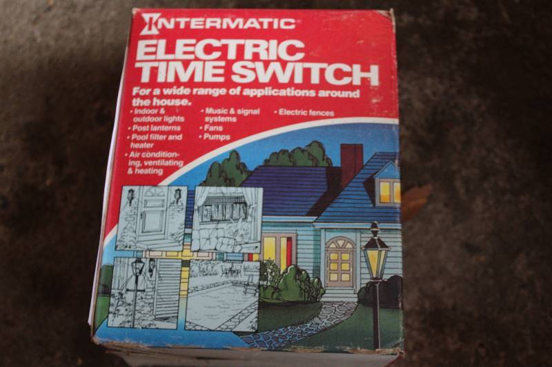 lot 415 image: Intermatic Electric Timed Switch