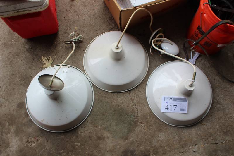 lot 417 image: Lot of (3) Outside Lights
