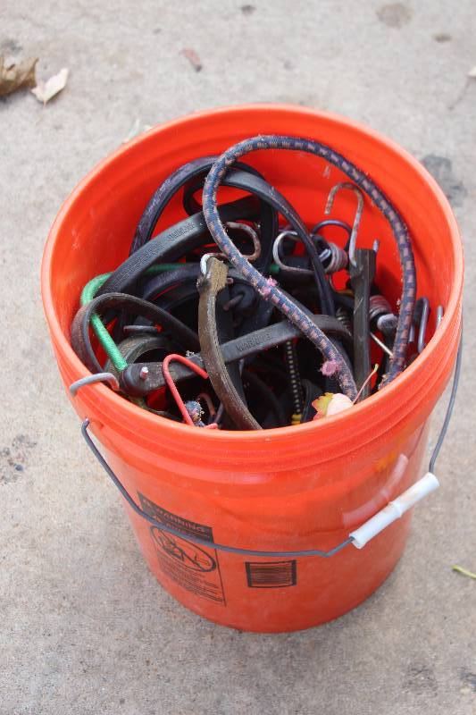 lot 452 image: Bucket Lot of Bungee Cords