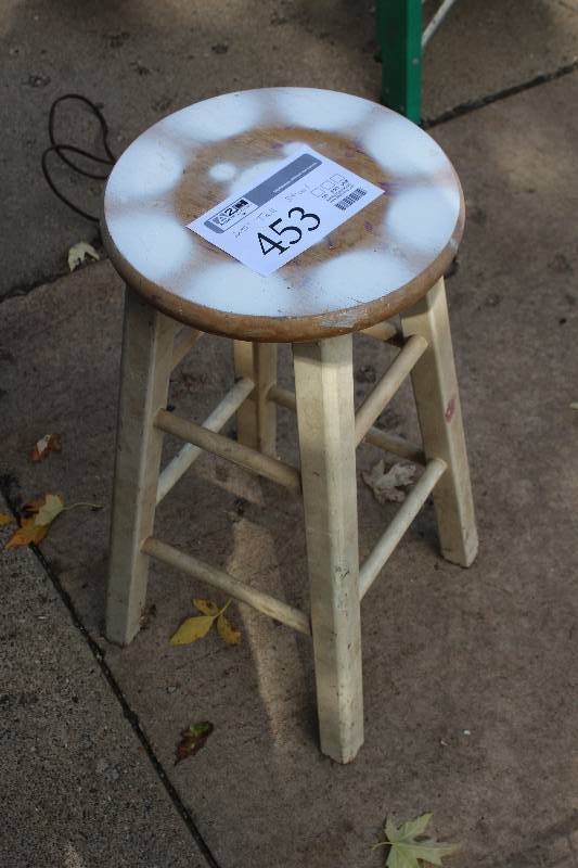 lot 453 image: Wood Stool