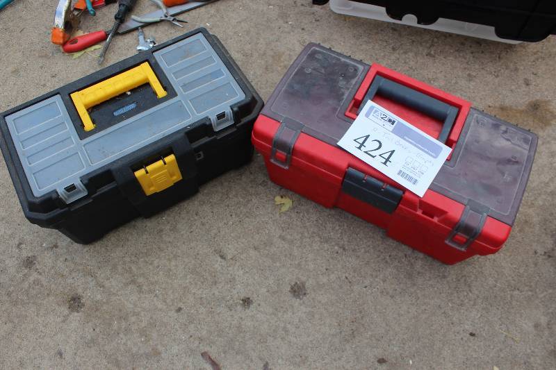 lot 424 image: Lot of (2) Tool Boxes
