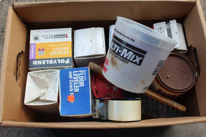 lot 503 image: Grout, Floor Supplies